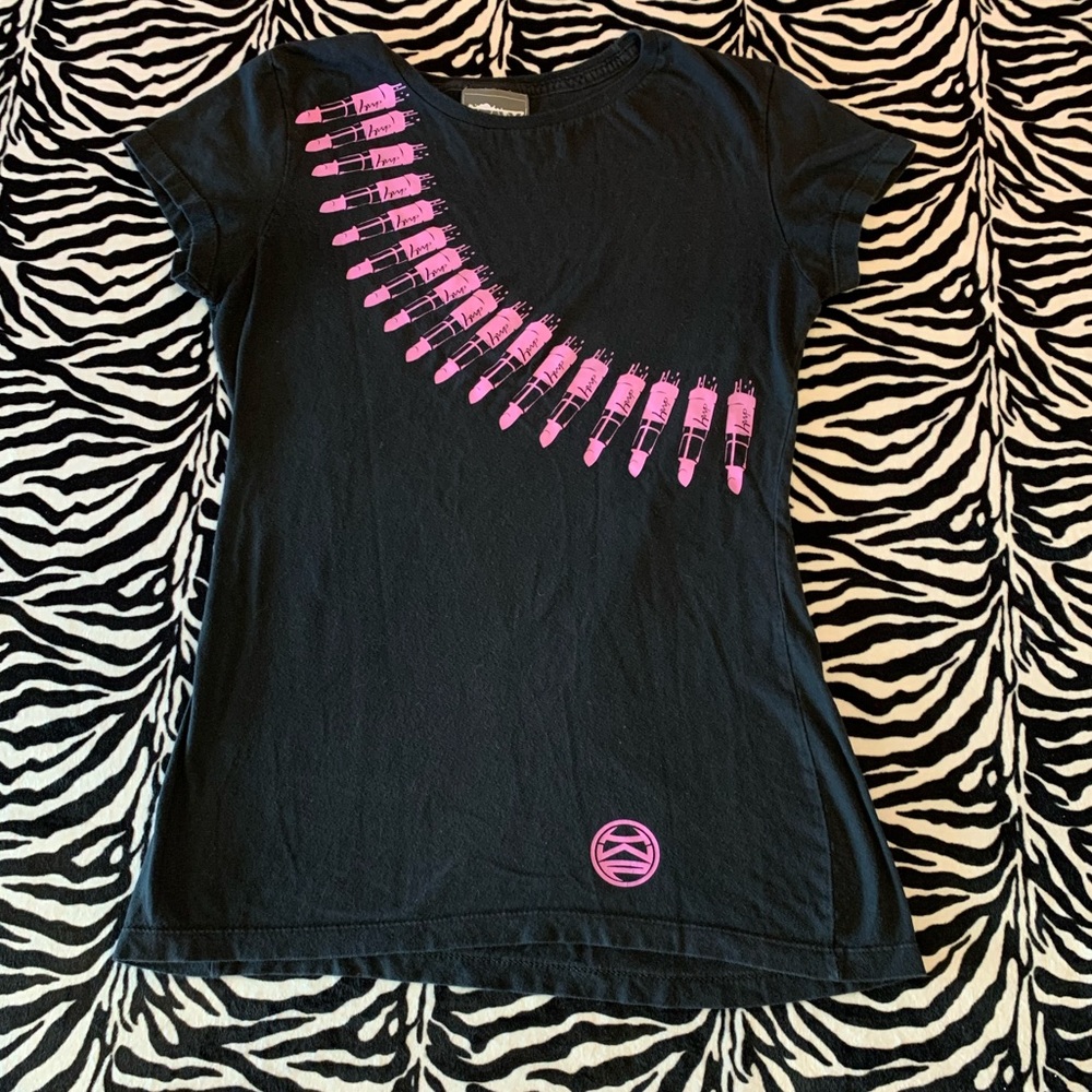 🔥3/$20🔥 Heavy Weight Products Lipstick Bullet Tee